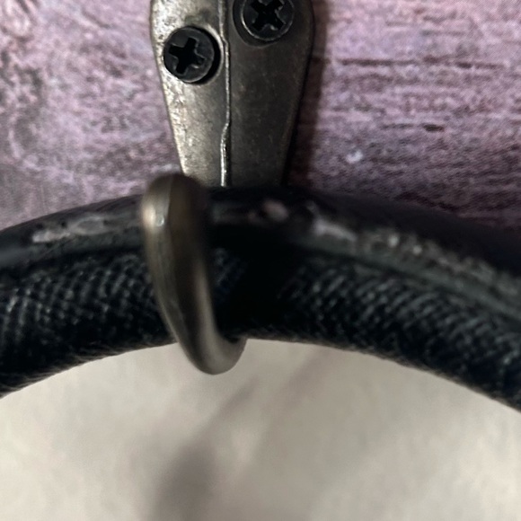 Flawed Tory Burch Robinson Tote - Picture 9 of 10